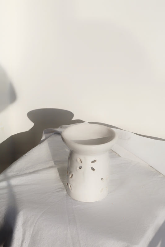 White Ceramic Wax / E. O Diffuser