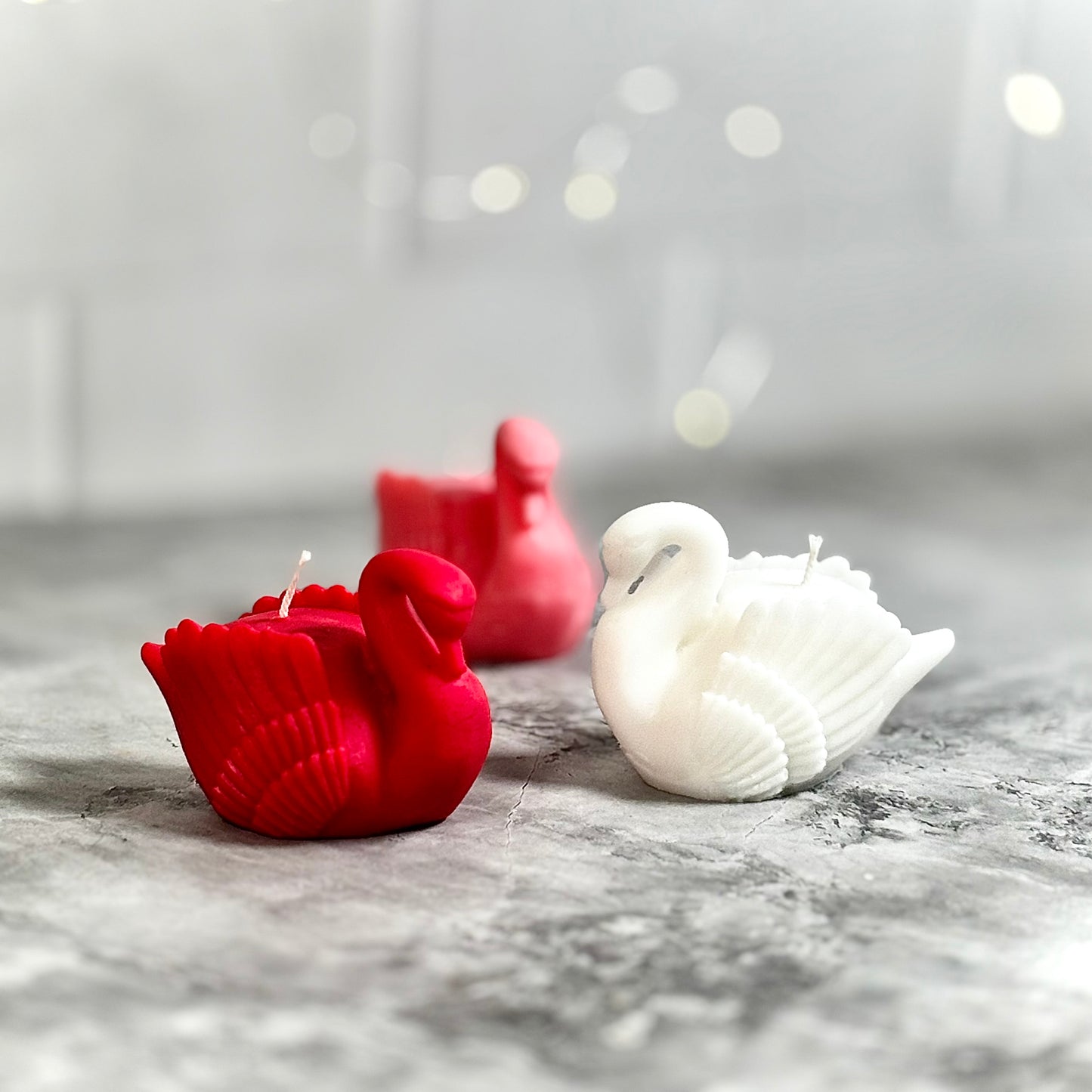 Pack of 3 Swan Shaped Candles – Scented & Unscented Options (80 g each)