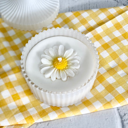 Daisy flower Scented Soy Candle | Decorative Jar