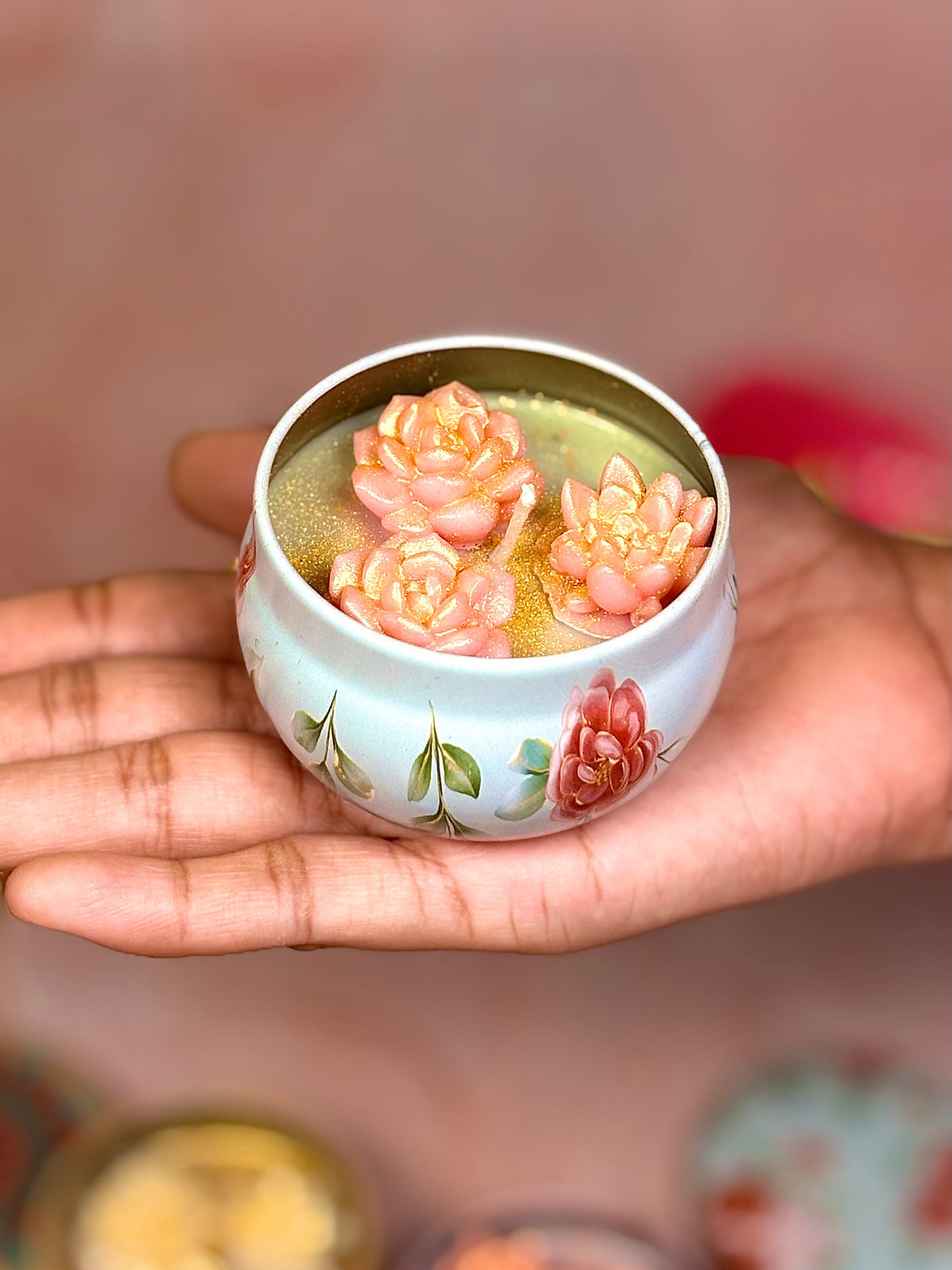 Floral Tin Soy Candle – Labdanum & Patchouli