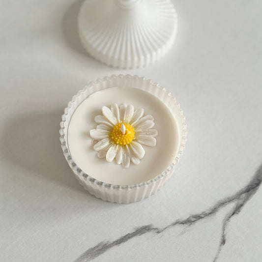 Daisy flower Scented Soy Candle | Decorative Jar