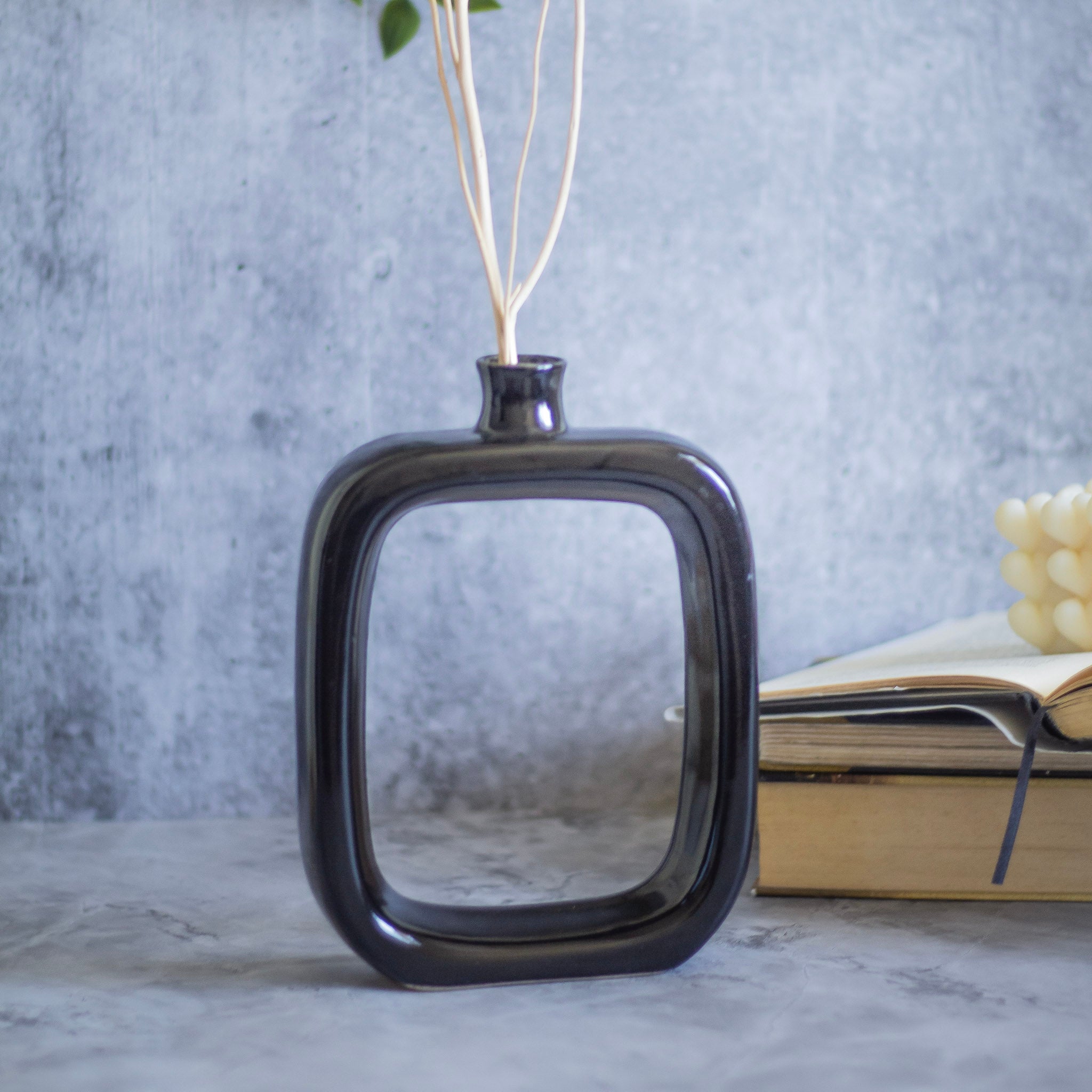 Square Shape Vase in Colour Black