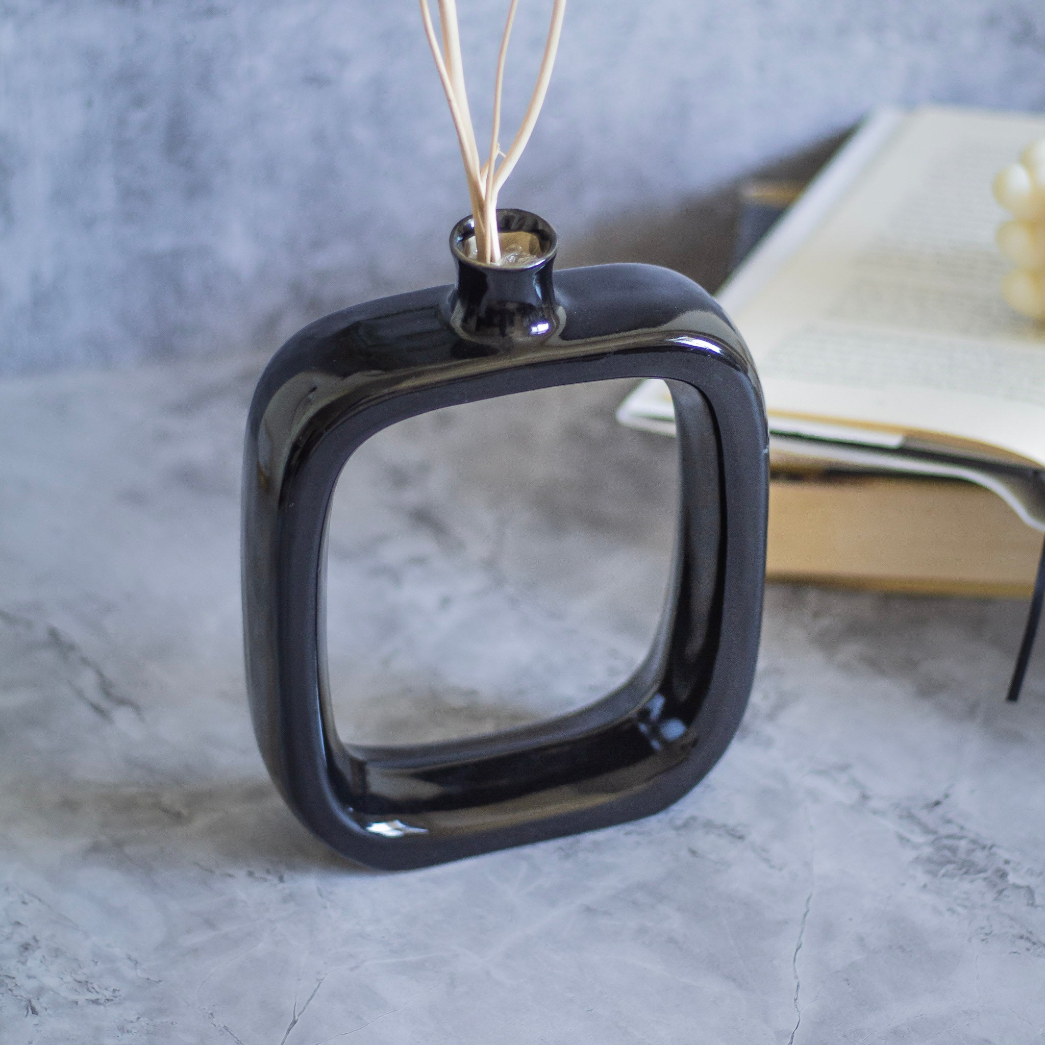Square Shape Vase in Colour Black