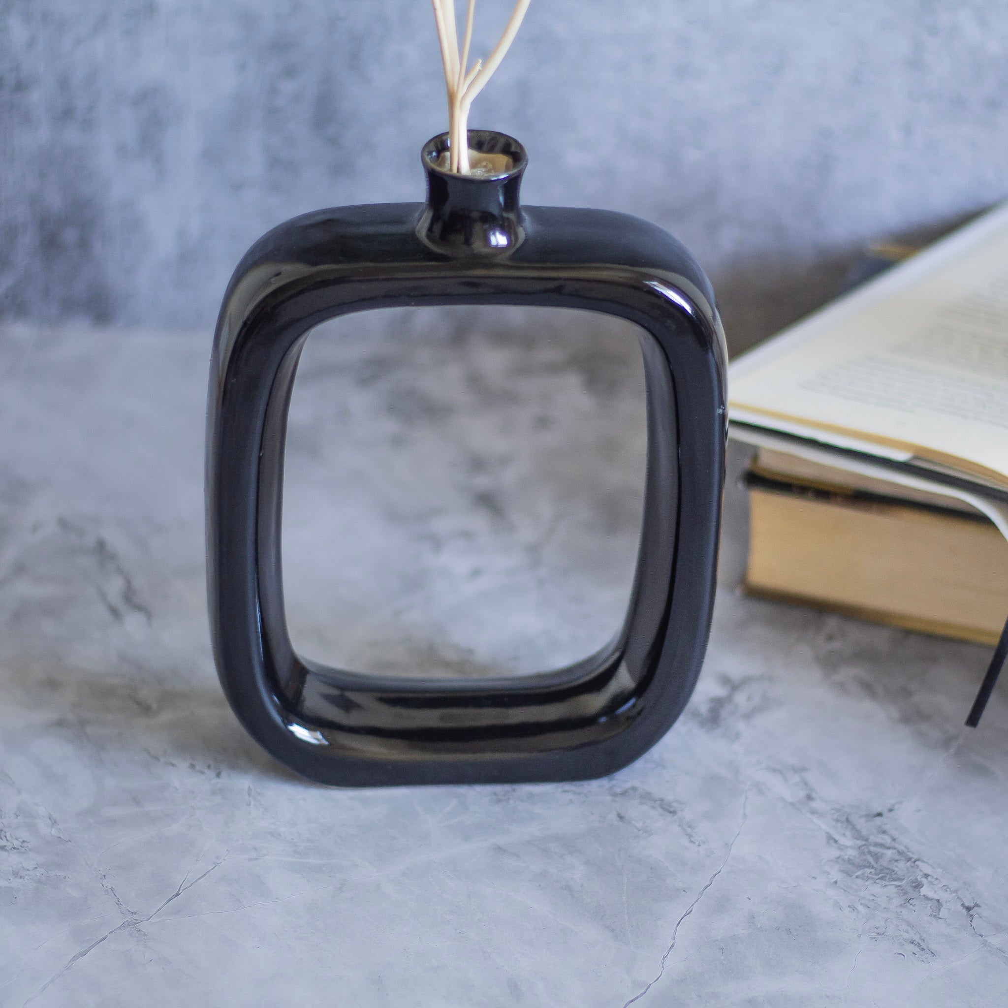 Square Shape Vase in Colour Black