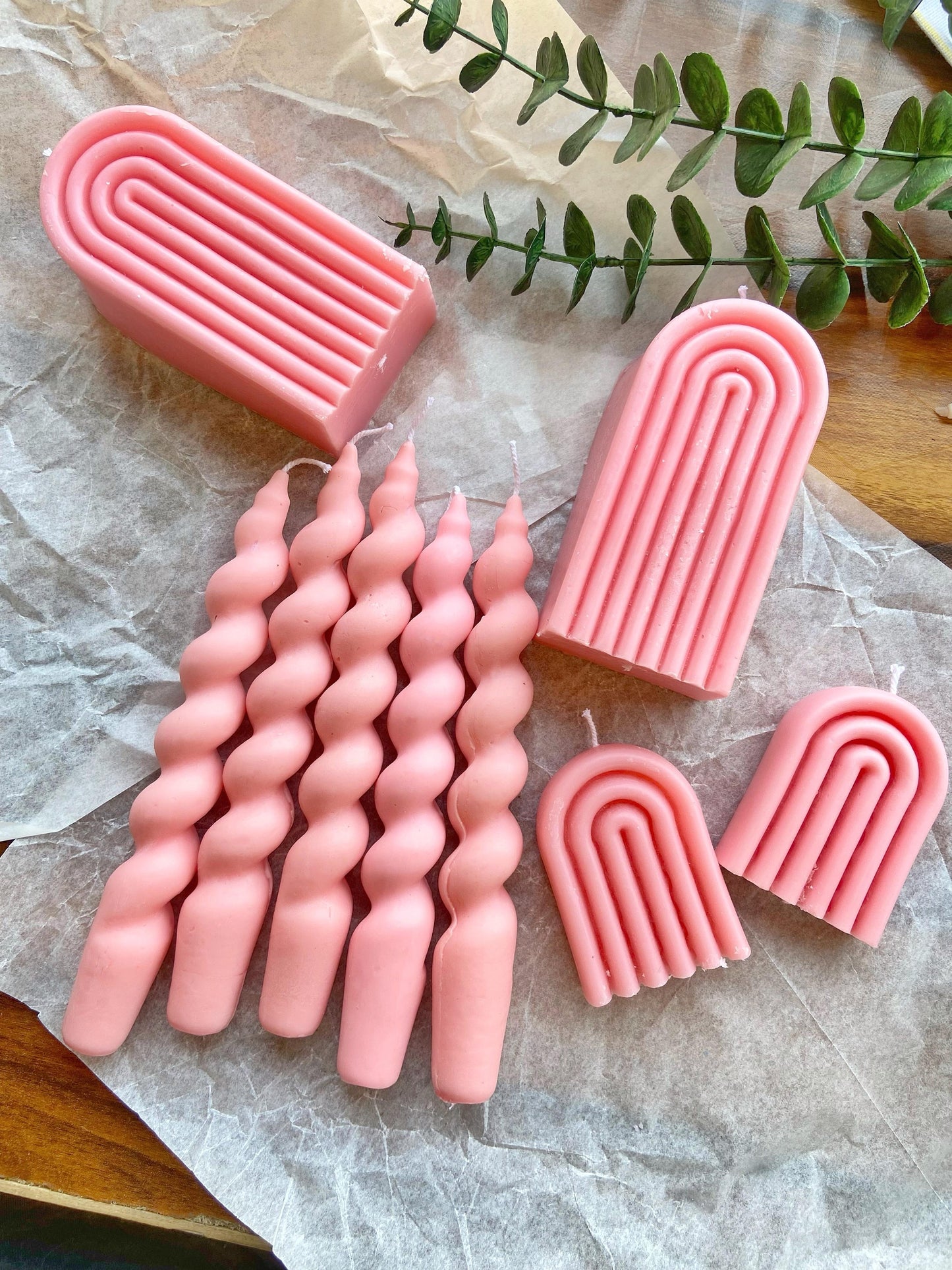 Pink Arch & Spiral Candles | Set of 9