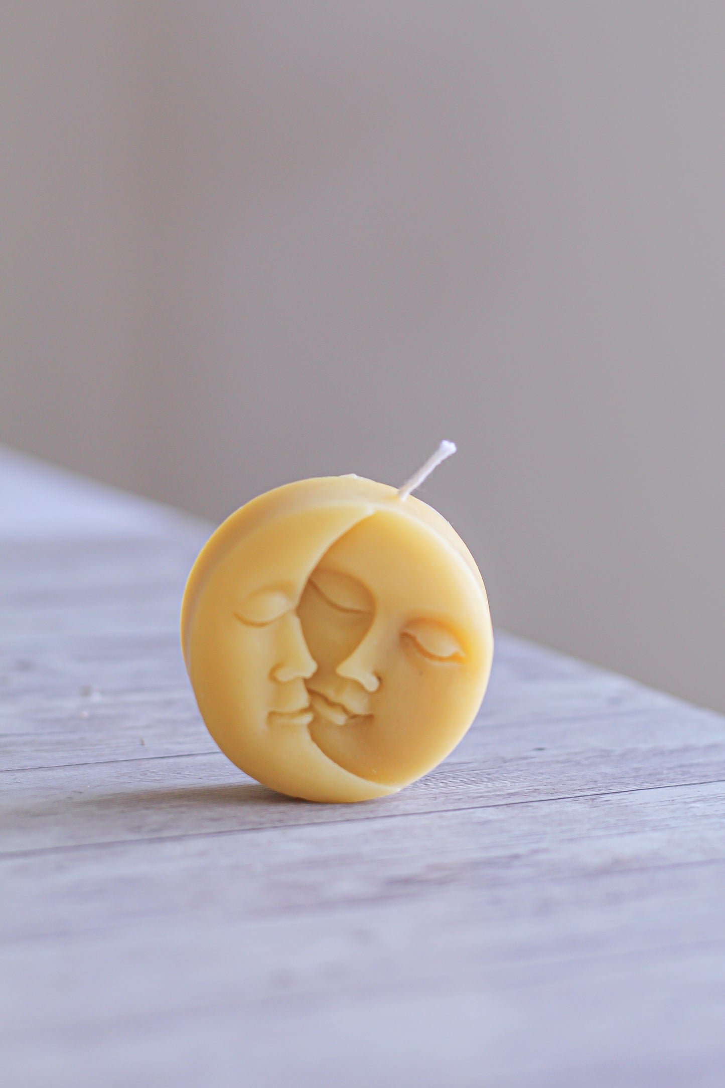 Sun & Moon Round Bees wax Candle set of 2