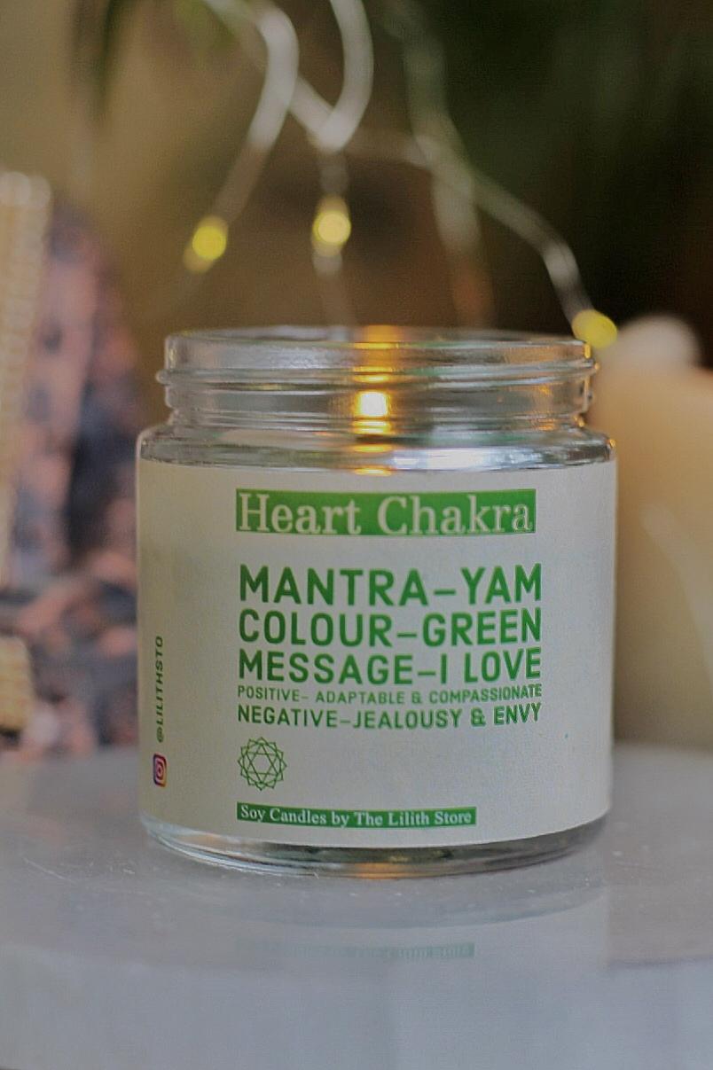 Heart Chakra Scented Candle with Crystal Tumble -Soy Wax - 100 g